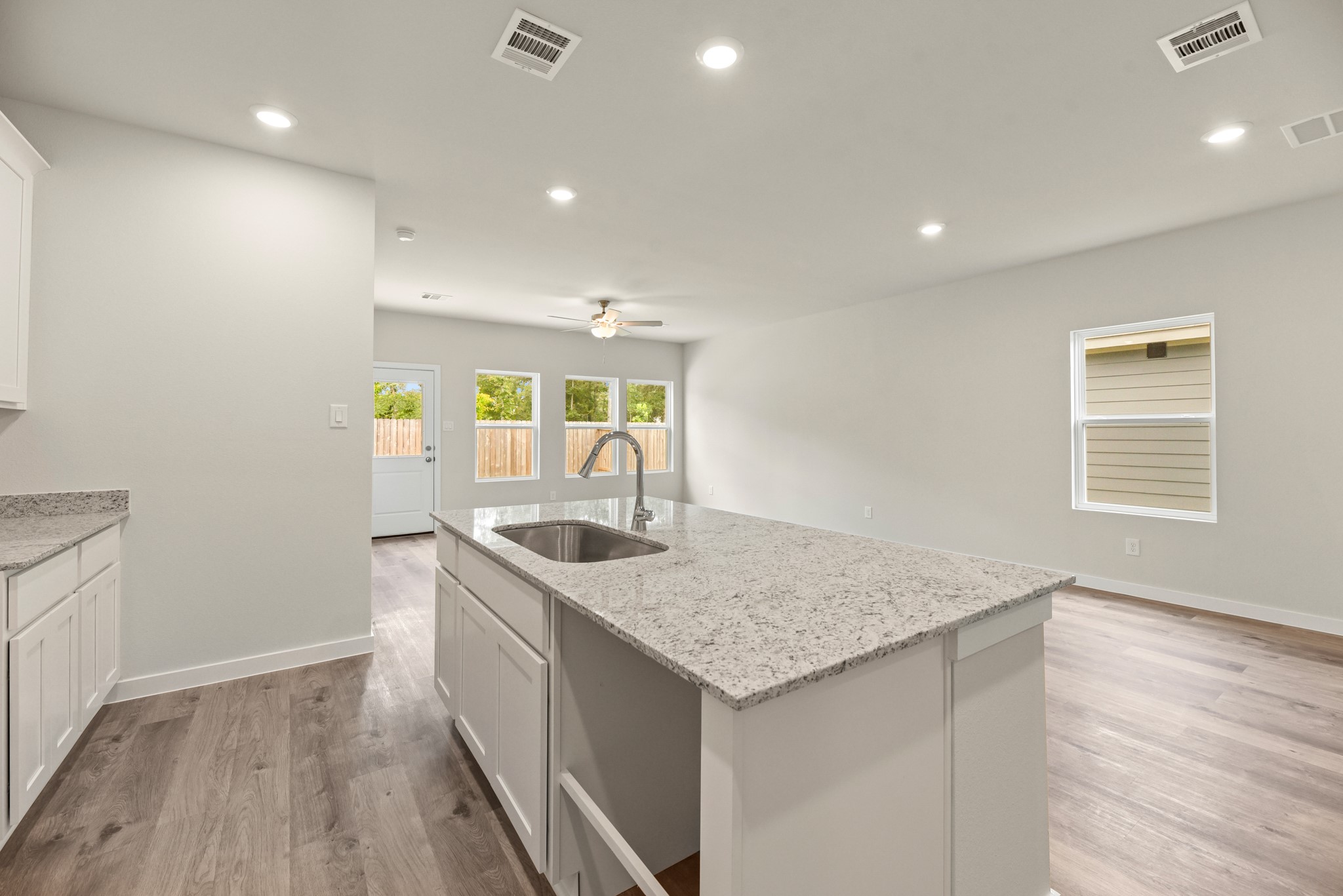 17801 Lionheart Road Conroe, TX 77306 - Photo 9 of 25 Representative Photo