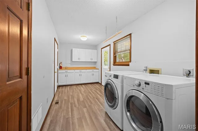 $349,900 | 939 Dere Bere Drive, Mascoutah, IL 62258