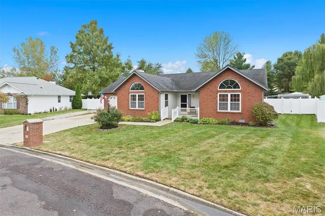 $349,900 | 939 Dere Bere Drive, Mascoutah, IL 62258