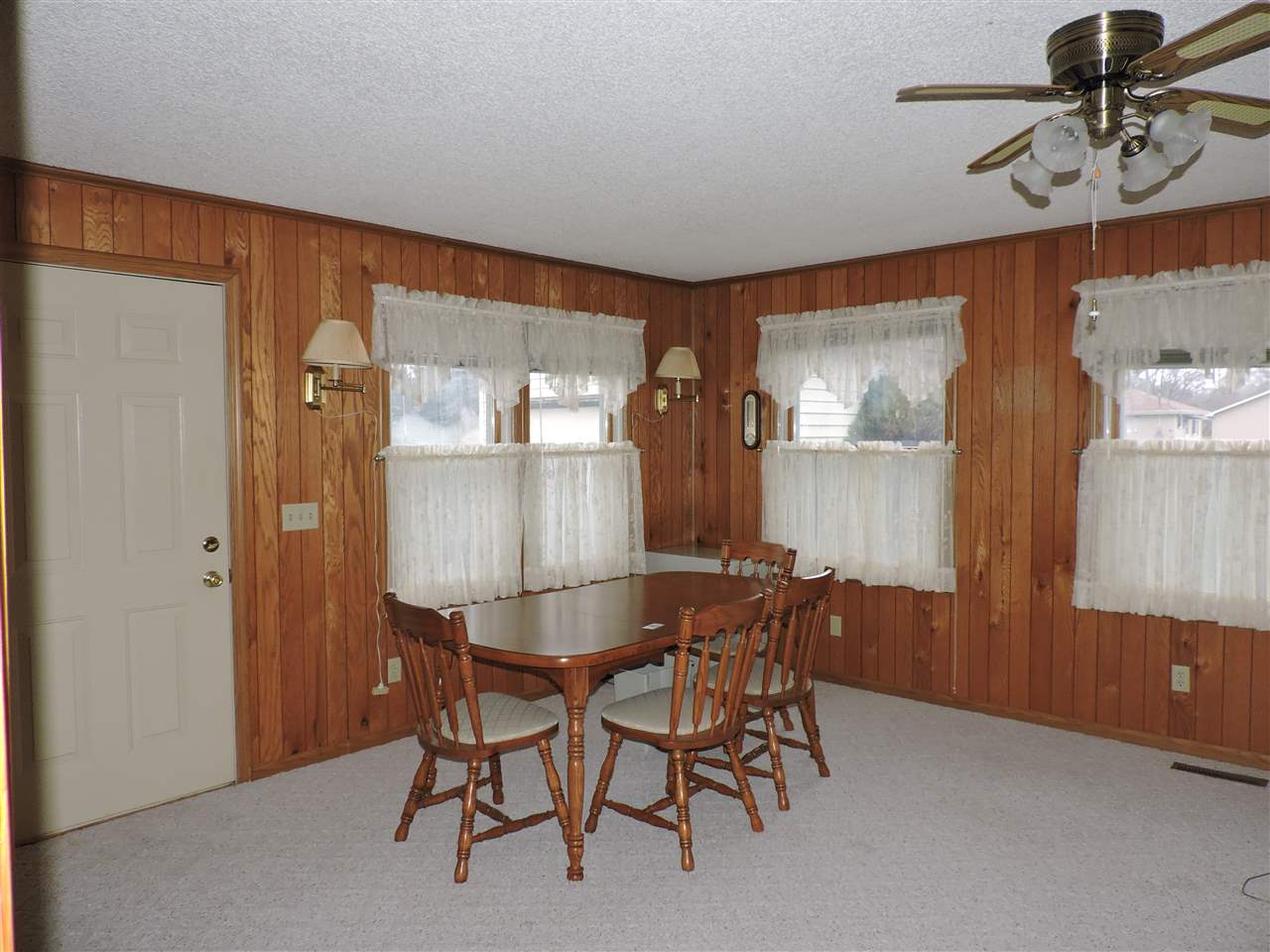 808 West 5th Street Pinconning, MI 48650 - Photo 5 of 21