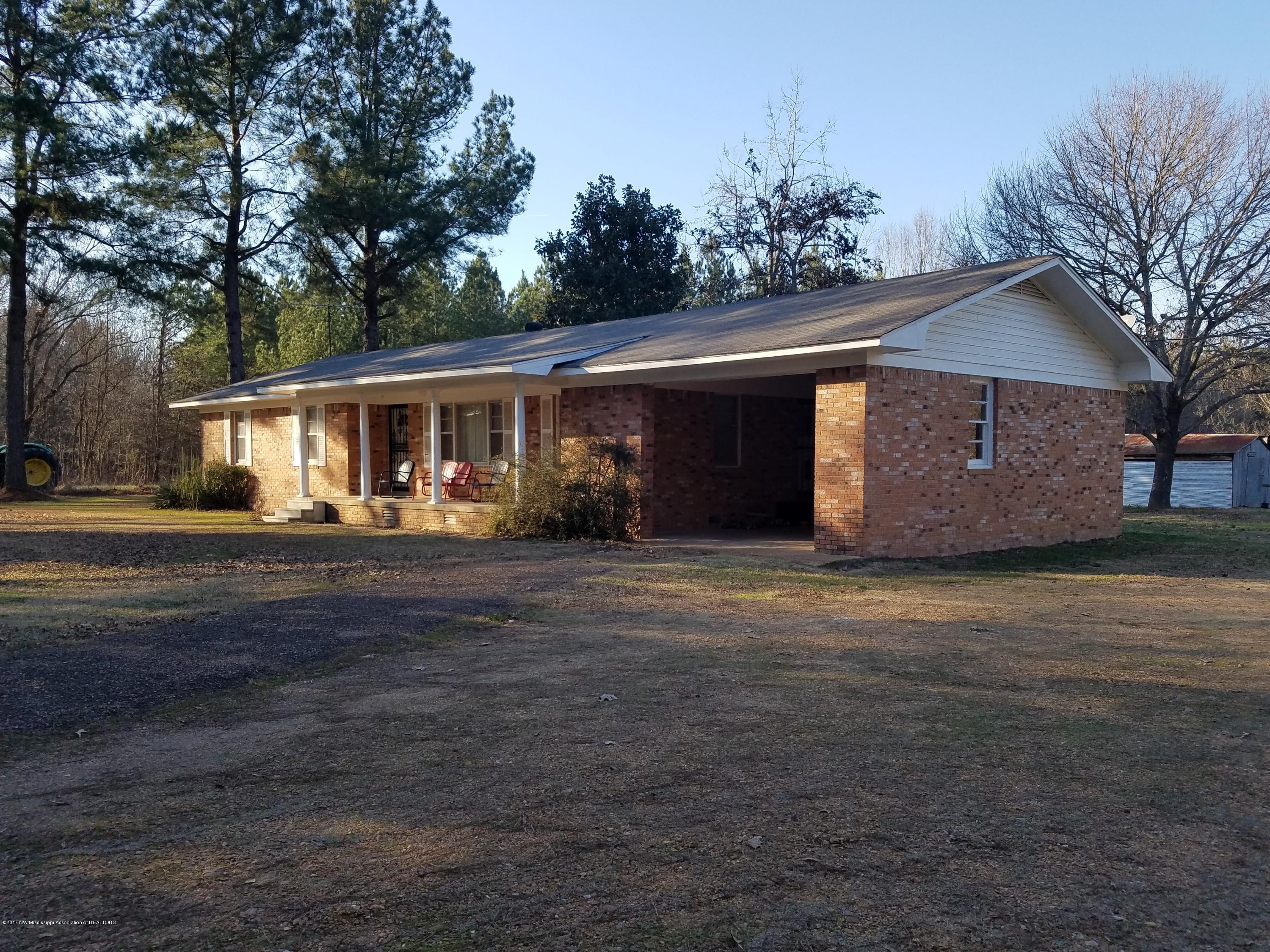 1377 McClyde Road Como, MS 38619 - Photo 1 of 26 Galaxy S7 pictures Feb 2017 298