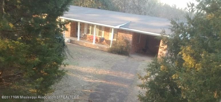 1377 McClyde Road Como, MS 38619 - Photo 4 of 26 Galaxy S7 pictures Feb 2017 310