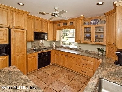 7540 Hollyridge Road Jacksonville, FL 32256 - Photo 7 of 31 Kitchen with lots of cupboards