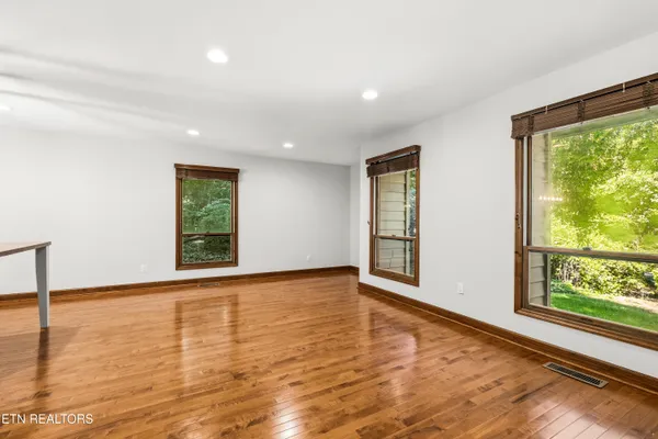 $625,000 | 302 St Andrews Drive, Knoxville, TN 37934