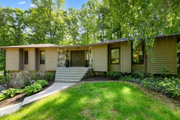 $625,000 | 302 St Andrews Drive, Knoxville, TN 37934