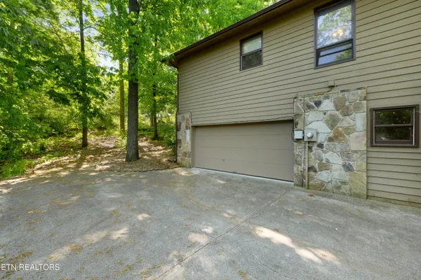 $625,000 | 302 St Andrews Drive, Knoxville, TN 37934