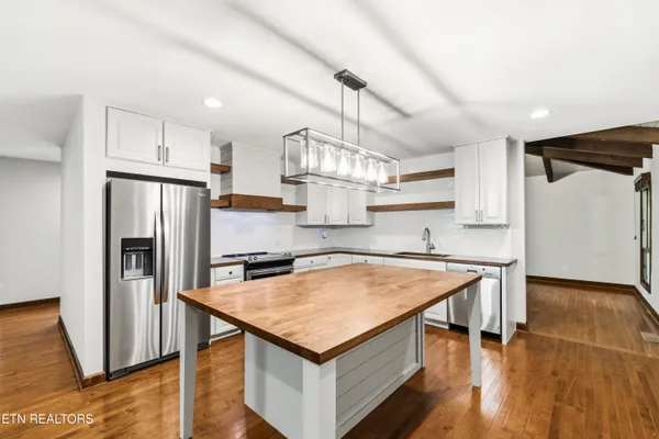 $625,000 | 302 St Andrews Drive, Knoxville, TN 37934