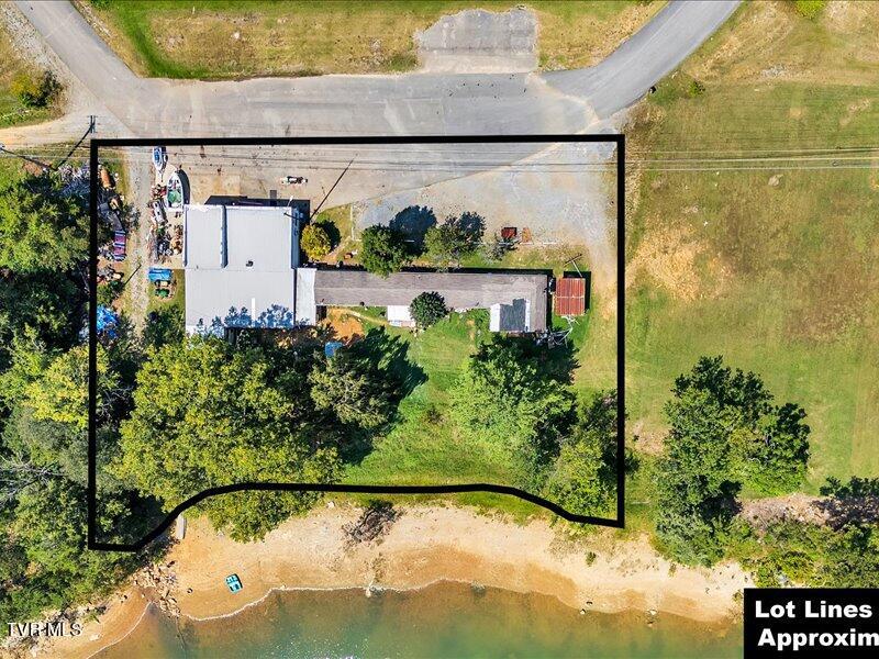 2271 Broadway Drive Bean Station, TN 37708 - Photo 2 of 21 20-2255 Broadway Dr-20