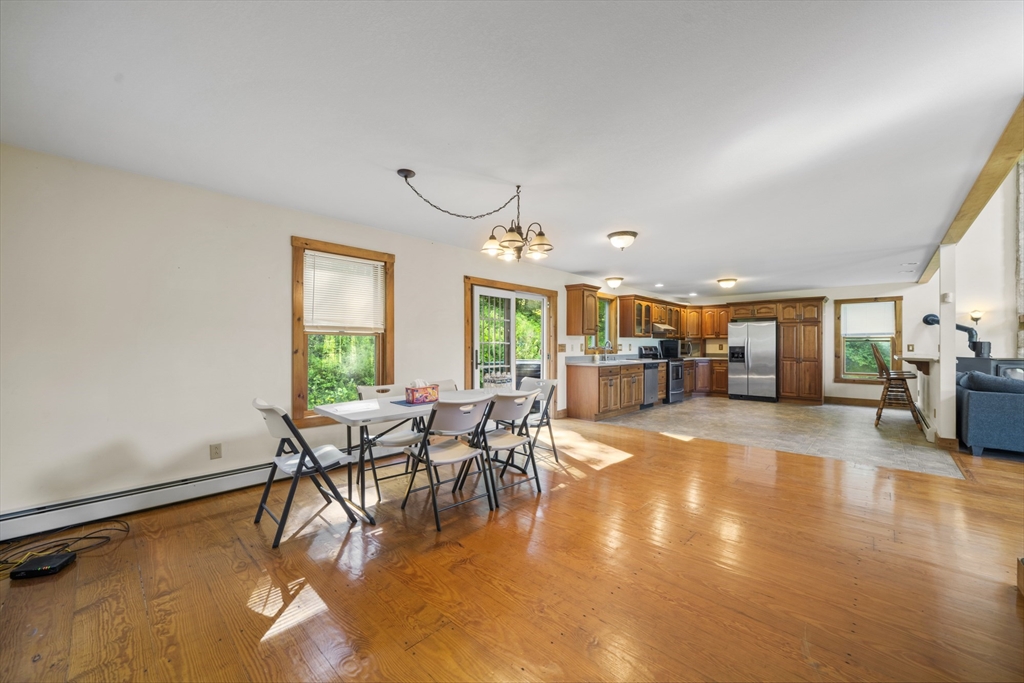 52 Washington Road Brimfield, MA 01010 - Photo 13 of 42