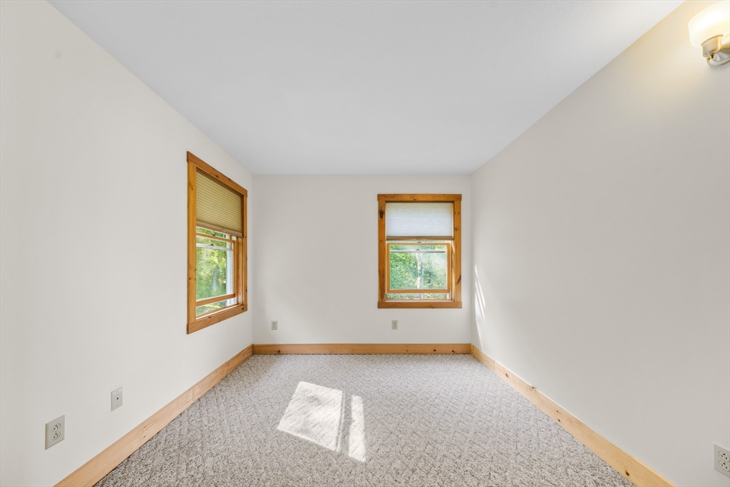 52 Washington Road Brimfield, MA 01010 - Photo 19 of 42