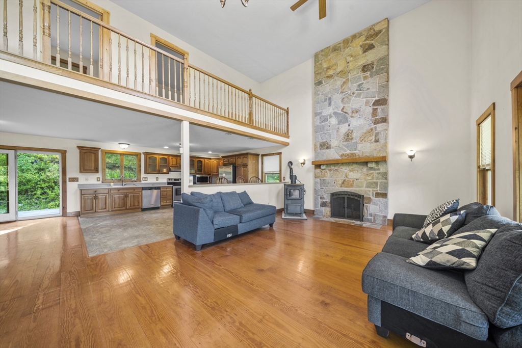 52 Washington Road Brimfield, MA 01010 - Photo 7 of 42