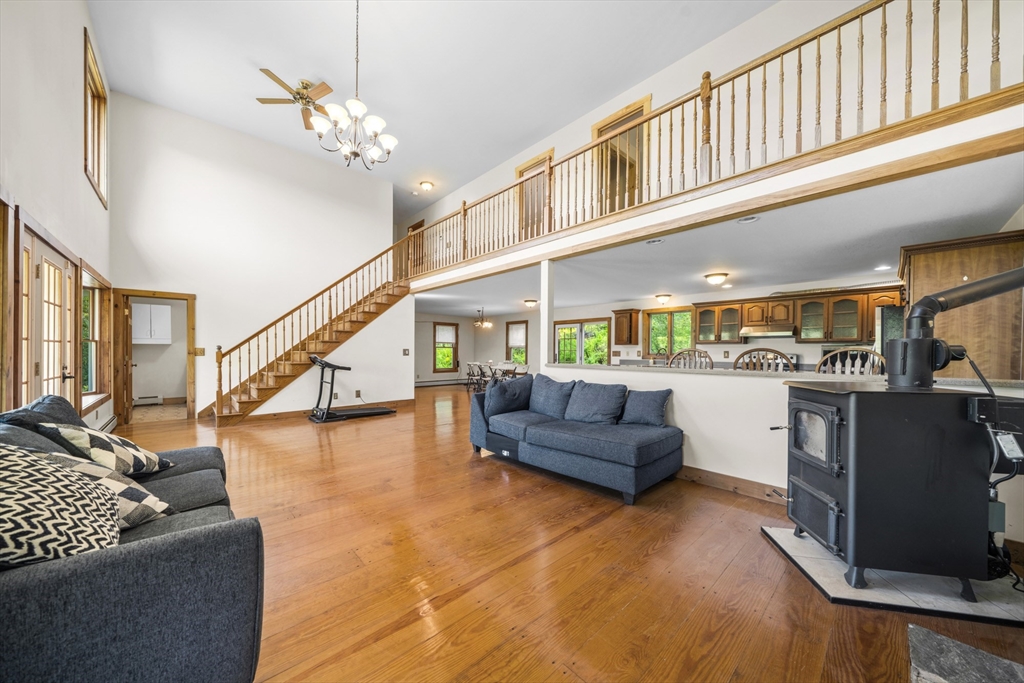 52 Washington Road Brimfield, MA 01010 - Photo 8 of 42