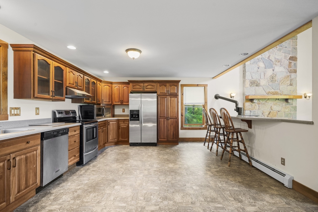 52 Washington Road Brimfield, MA 01010 - Photo 10 of 42