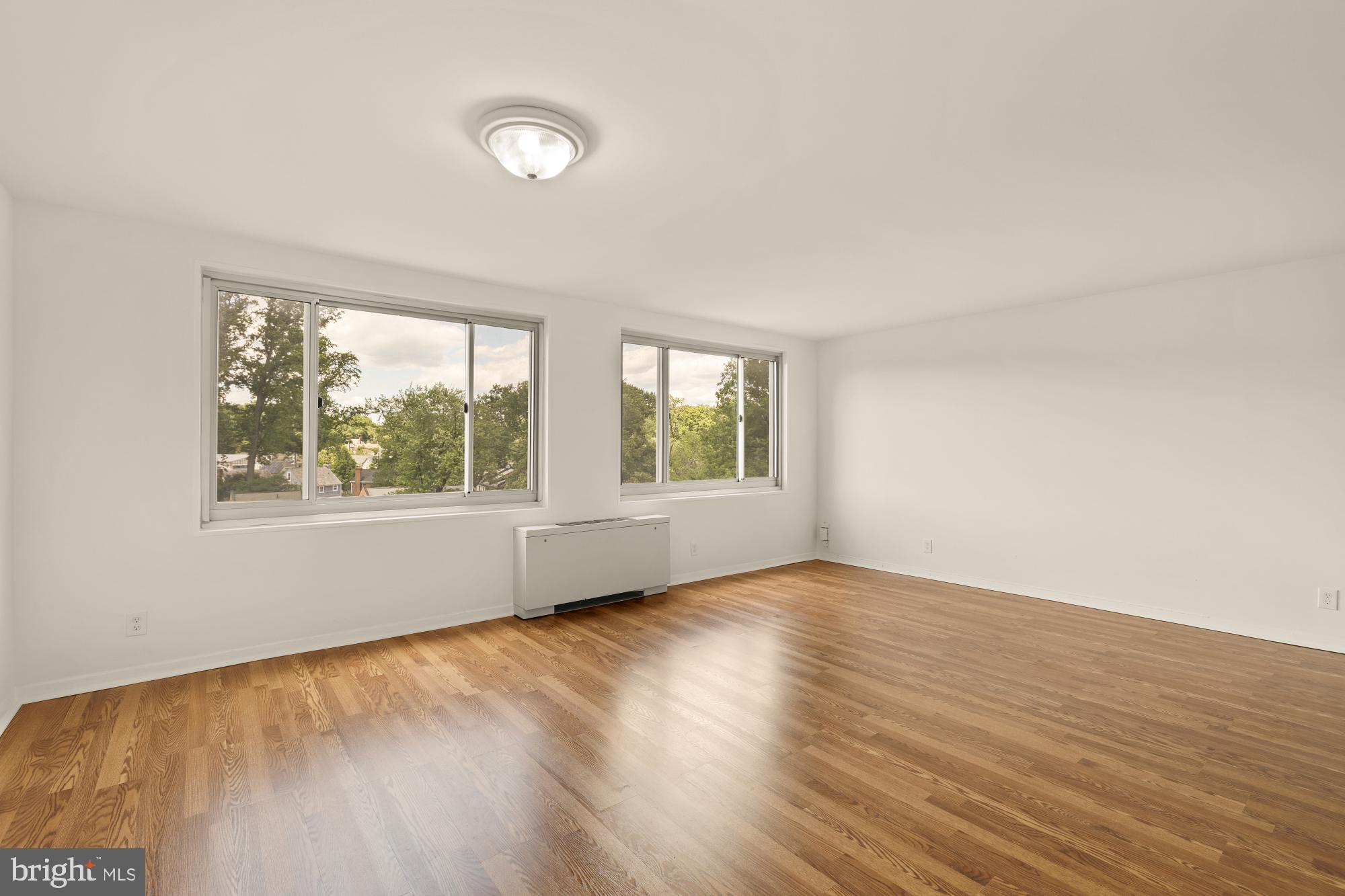 1900 Lyttonsville Road, Unit 818 Silver Spring, MD 20910 - Photo 14 of 28