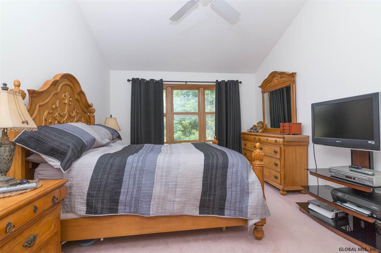 5 Valley View Avenue Rensselaer, NY 12144 - Photo 7 of 22 Photo 7
