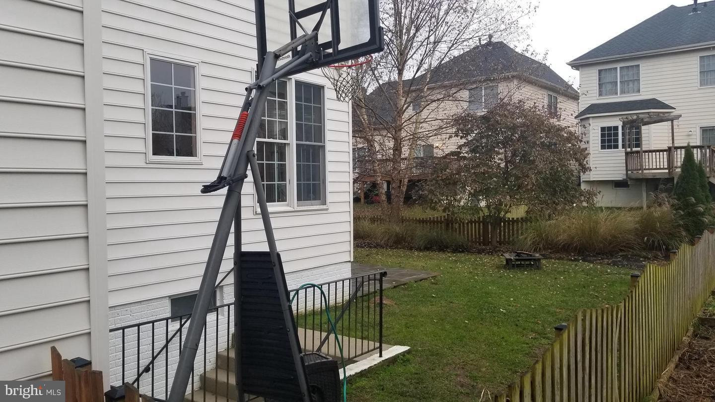 25459 Newcastle Drive Chantilly, VA 20152 - Photo 3 of 3