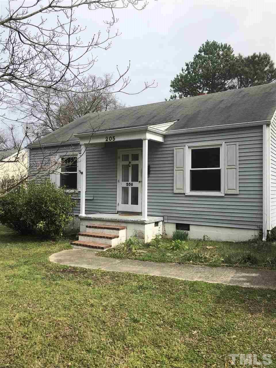 205 Baggett Avenue Raleigh, NC 27604 - Photo 2 of 5