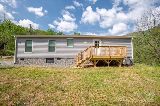 $284,500 | 1451 Newfound Road, Leicester, NC 28748