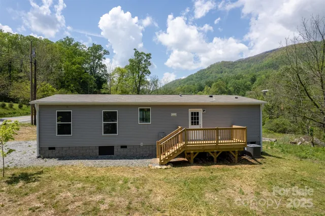 $284,500 | 1451 Newfound Road, Leicester, NC 28748