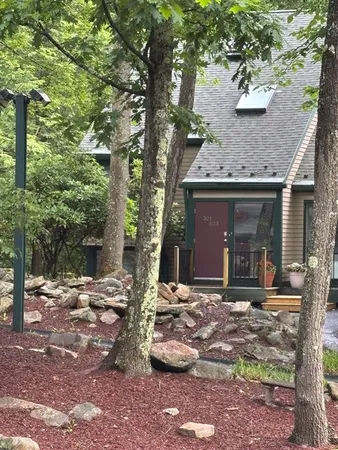 $432,000 | 523 Laurel Pond, Farmington, PA 15437