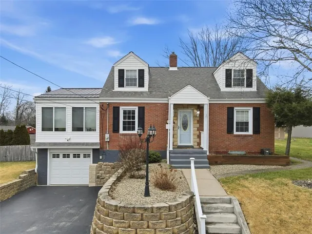 $234,900 | 702 Hemlock Drive, Aliquippa, PA 15001