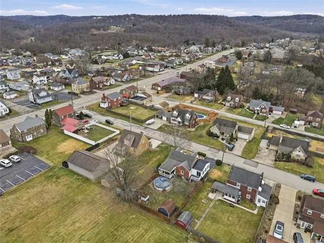 $234,900 | 702 Hemlock Drive, Aliquippa, PA 15001