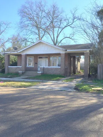 $19,900 | 216 Court Street, Brookhaven, MS 39601