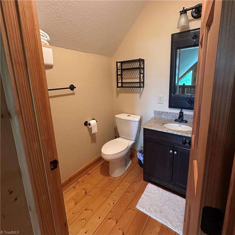 405 Sweetwater Road Boomer, NC 28606 - Photo 6 of 13 Loft bath