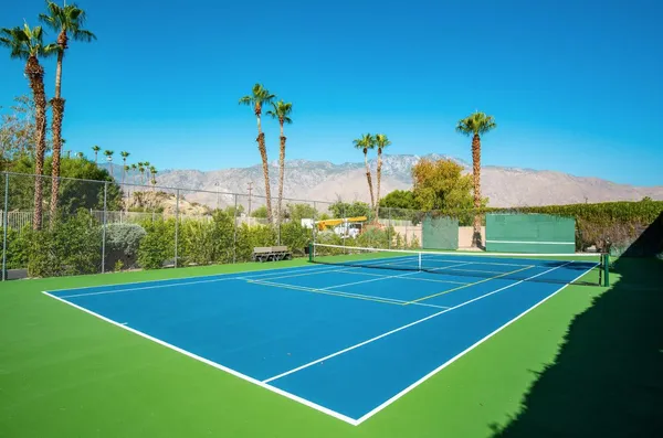 $9,500 | 120 Eastlake Drive, Palm Springs, CA 92264