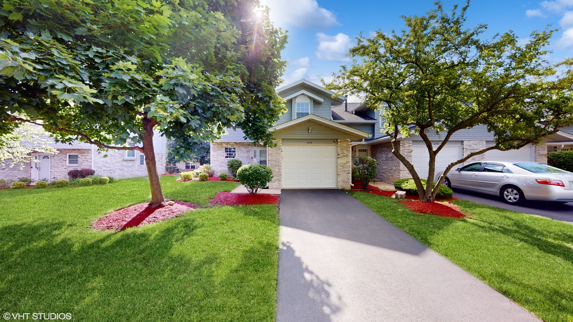 679 Meadows Boulevard Addison, IL 60101 - Photo 1 of 28 Gallery Image 1