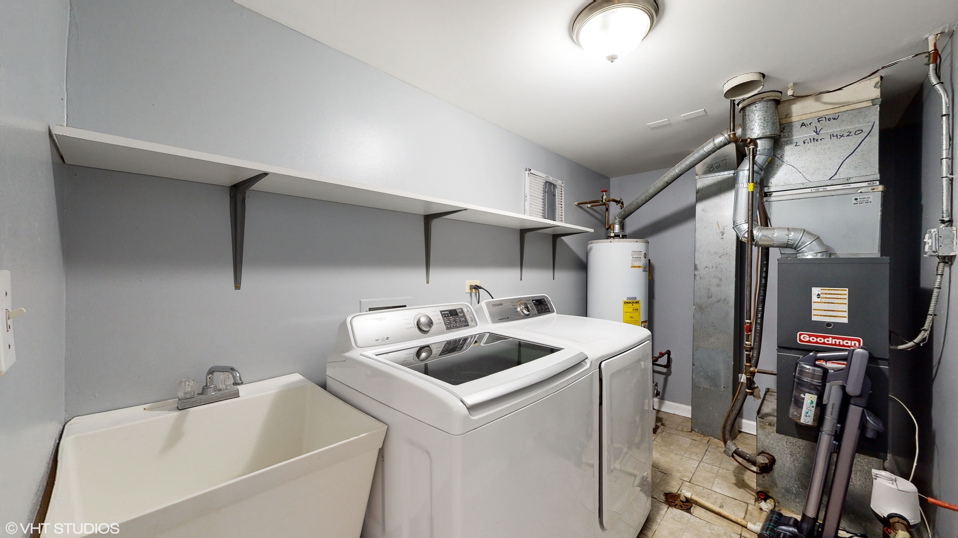 679 Meadows Boulevard Addison, IL 60101 - Photo 12 of 28 Gallery Image 12