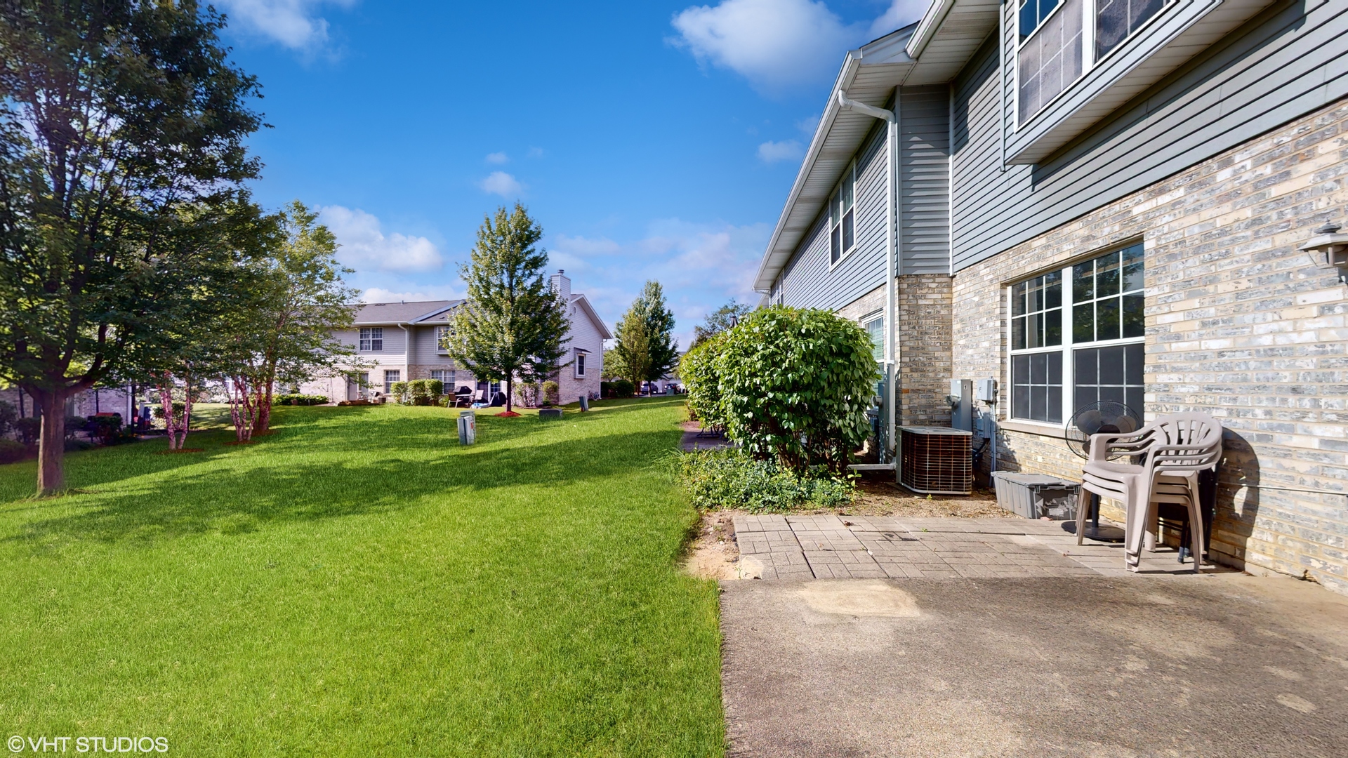 679 Meadows Boulevard Addison, IL 60101 - Photo 23 of 28 Gallery Image 23