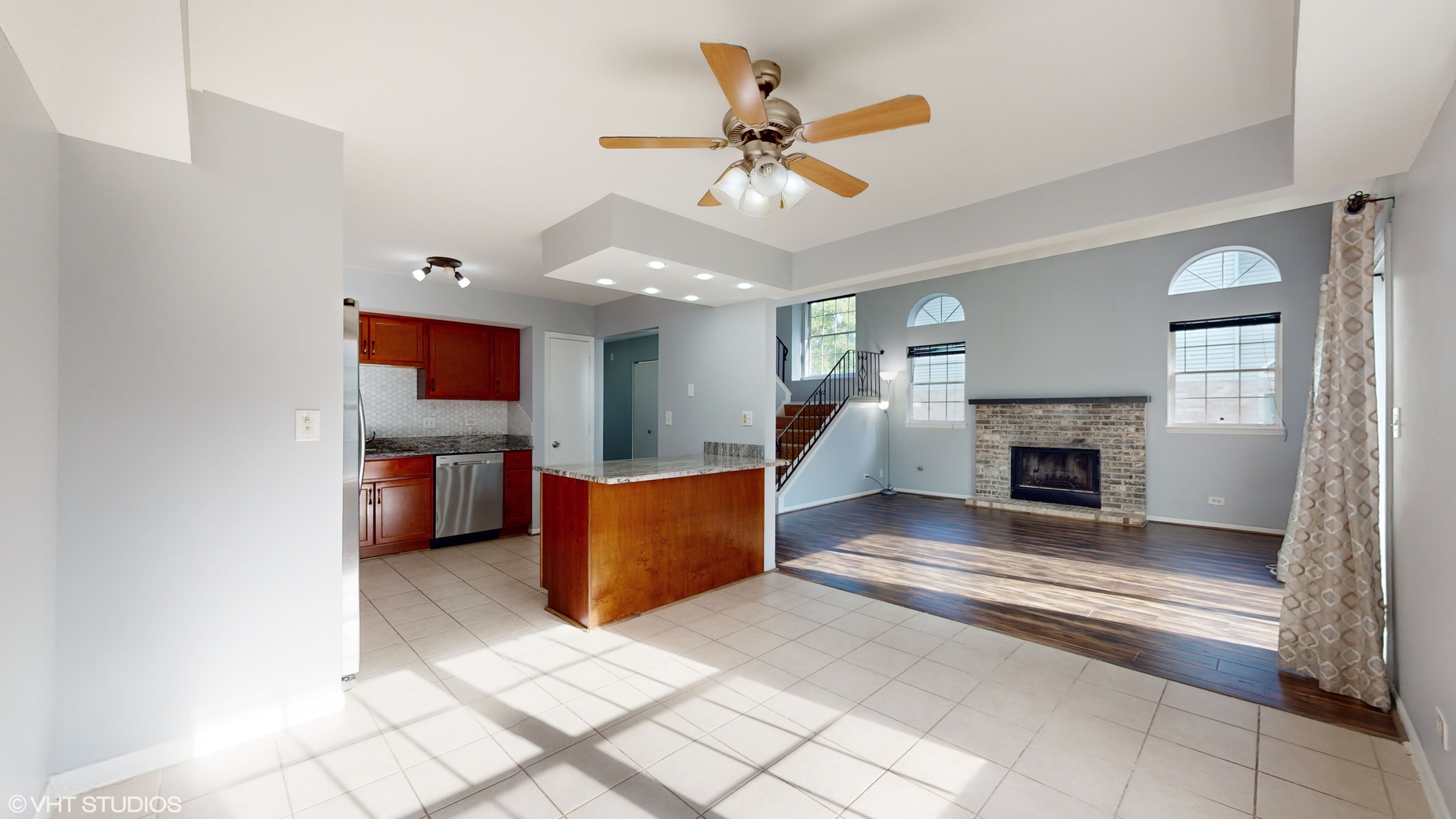 679 Meadows Boulevard Addison, IL 60101 - Photo 7 of 28 Gallery Image 7