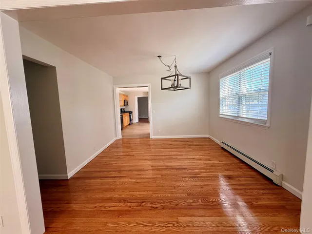 $4,500 | Undisclosed Address, Lindenhurst, NY 11757