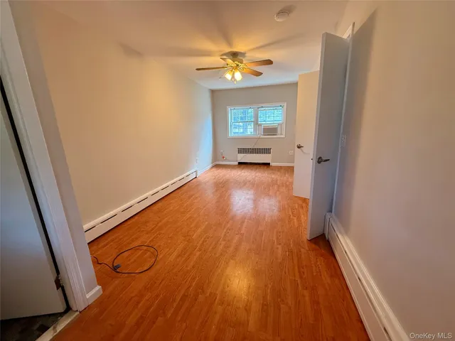 $4,500 | Undisclosed Address, Lindenhurst, NY 11757