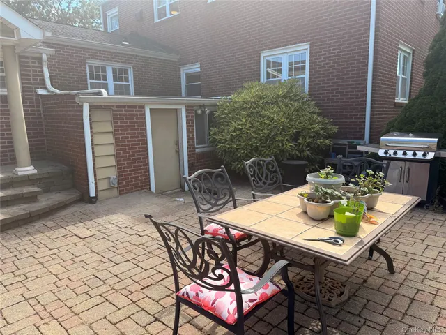 $4,500 | Undisclosed Address, Lindenhurst, NY 11757