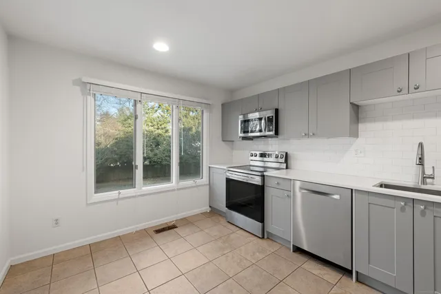 $565,000 | 65 Wolfpit Avenue, Unit 5C, Norwalk, CT 06851