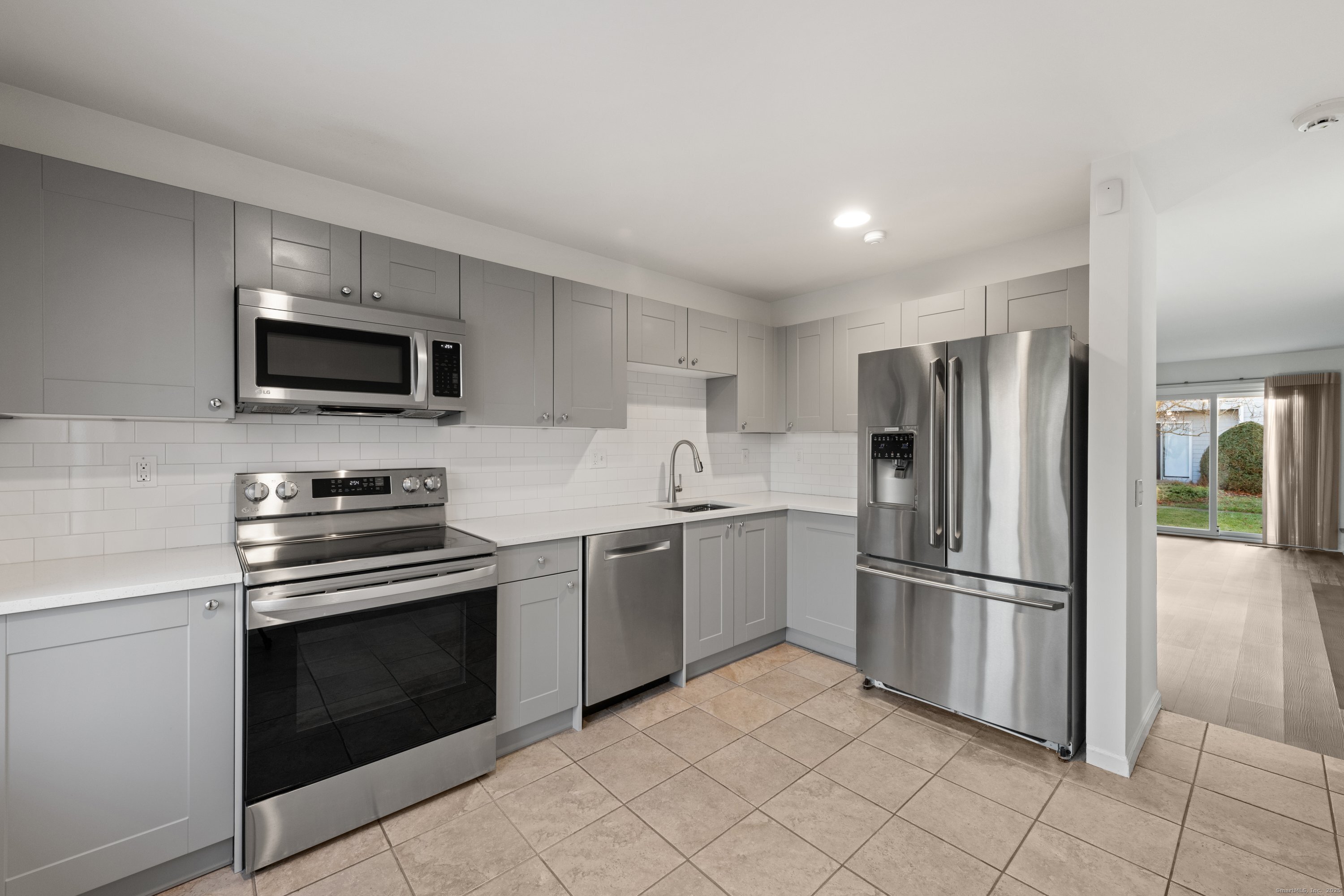 65 Wolfpit Avenue, Unit 5C Norwalk, CT 06851 - Photo 4 of 16