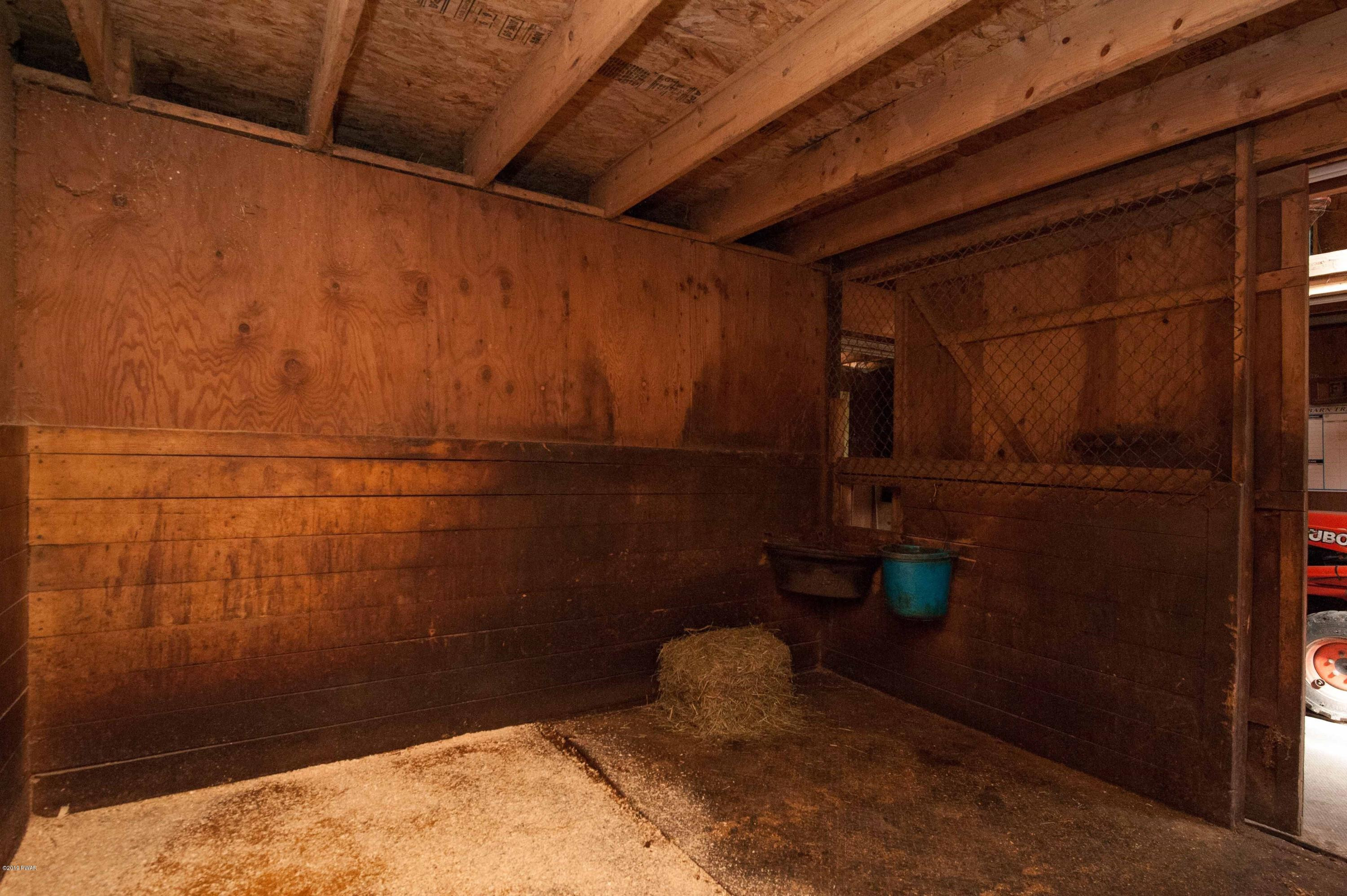 323 Foster Hill Road Milford, PA 18337 - Photo 38 of 49 Barn 4