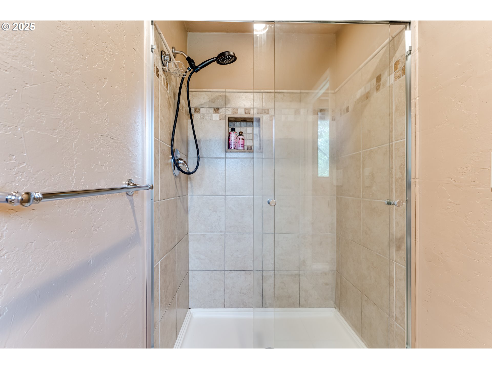 1177 Brookside Drive Eugene, OR 97405 - Photo 22 of 48