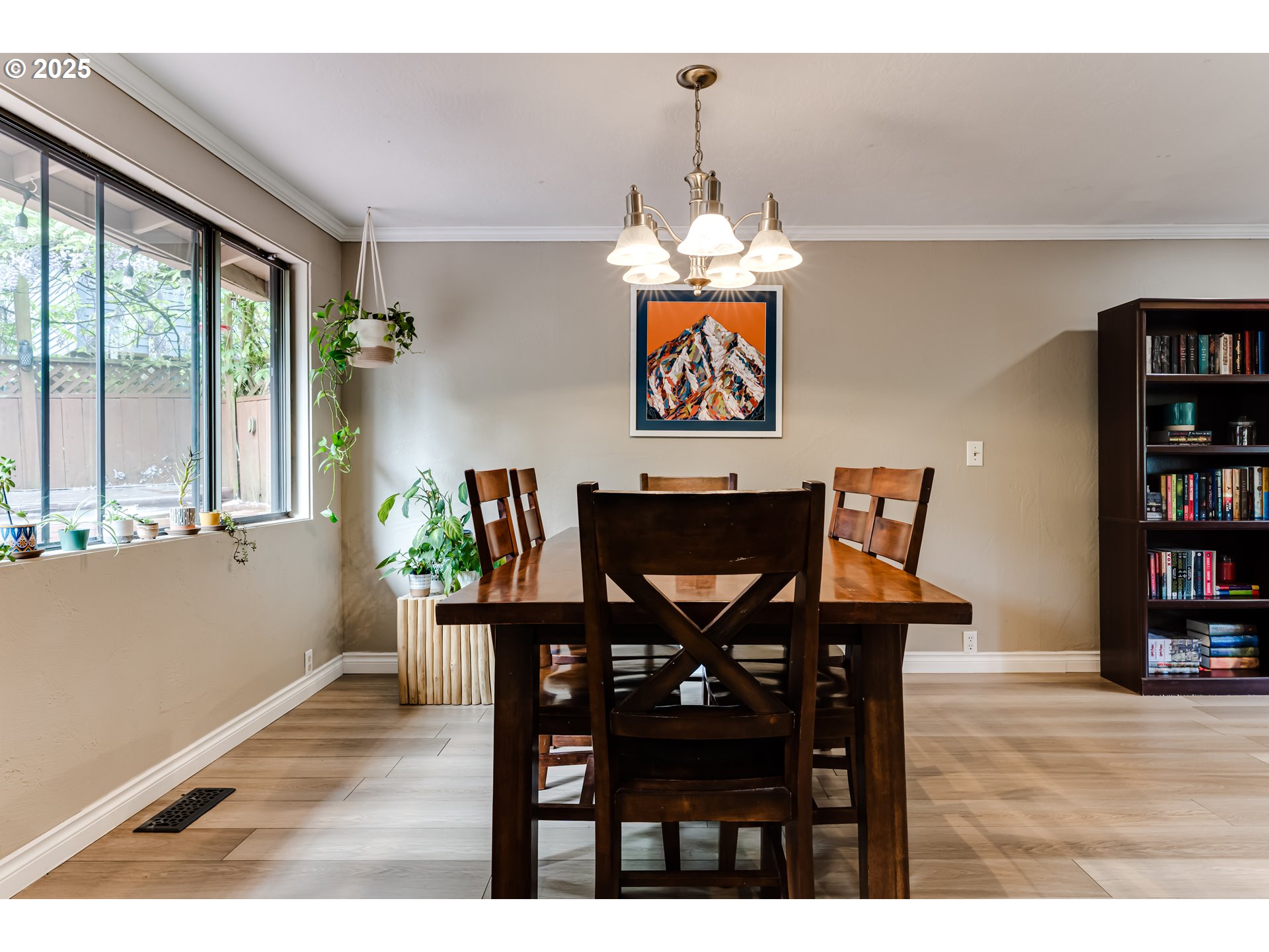 1177 Brookside Drive Eugene, OR 97405 - Photo 10 of 48