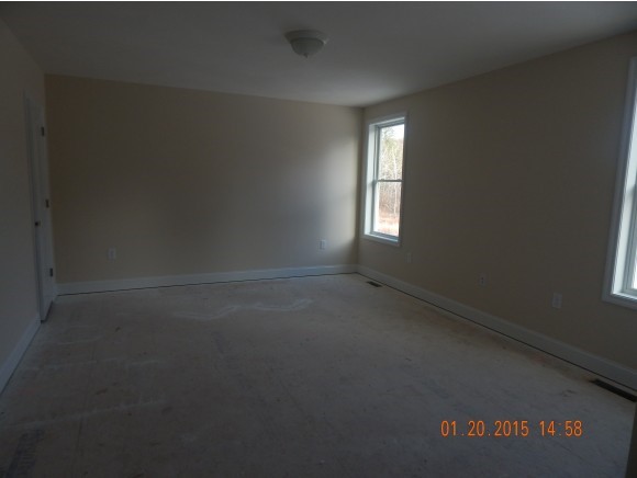 32 Pine Road Hudson, NH 03051 - Photo 13 of 20
