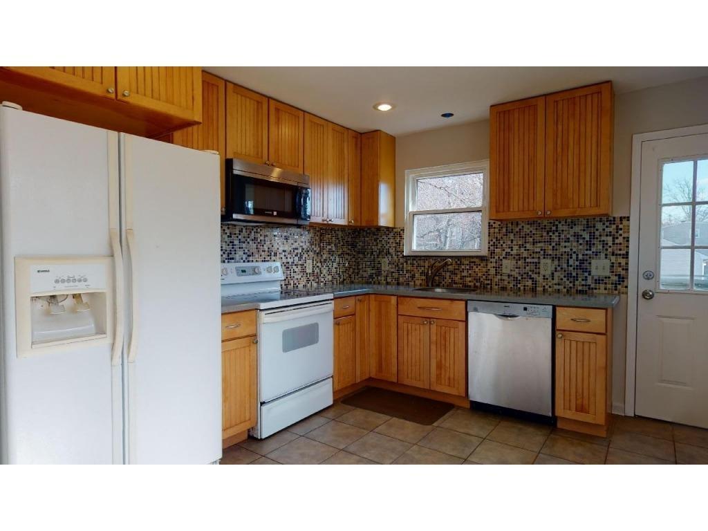 1357 Seminole Road North Brunswick, NJ 08902 - Photo 24 of 48 Gallery Image 24