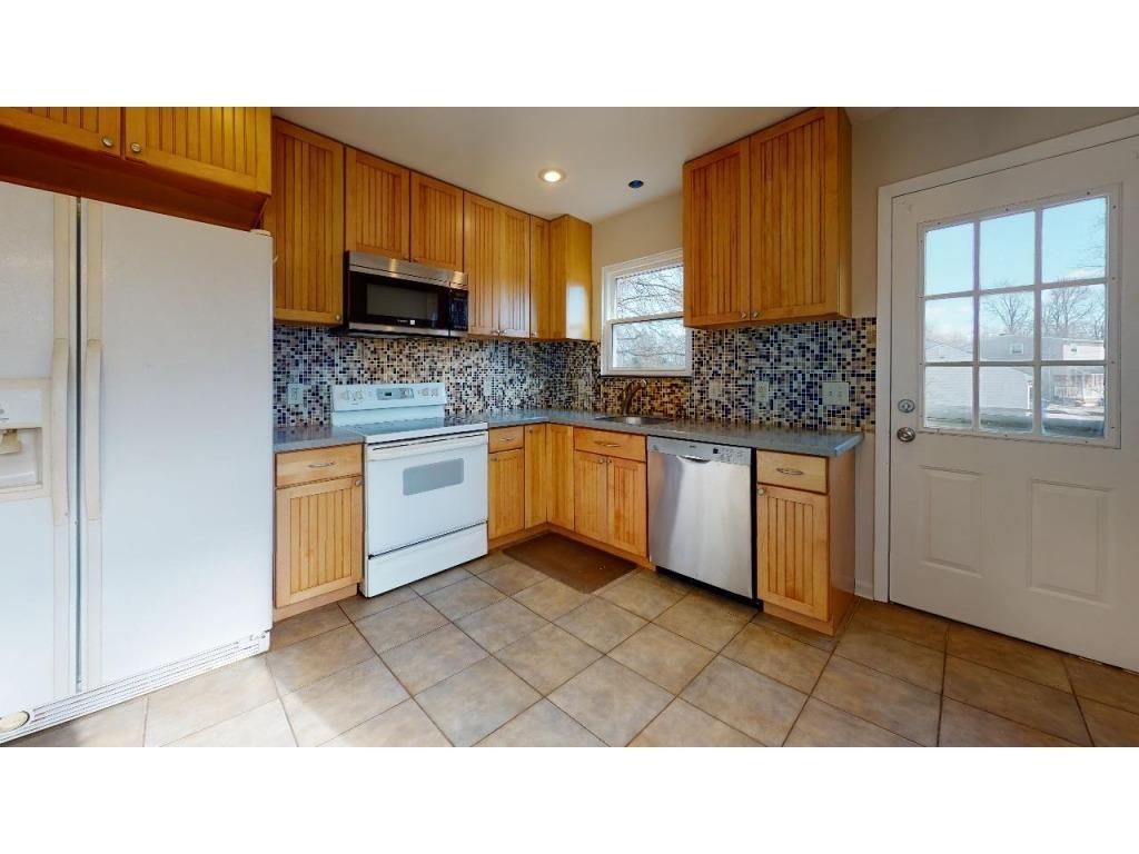 1357 Seminole Road North Brunswick, NJ 08902 - Photo 40 of 48 Gallery Image 40