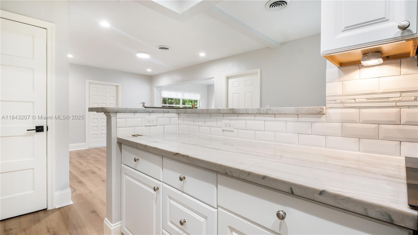 49 Alcantarra Avenue Coral Gables, FL 33134 - Photo 17 of 31