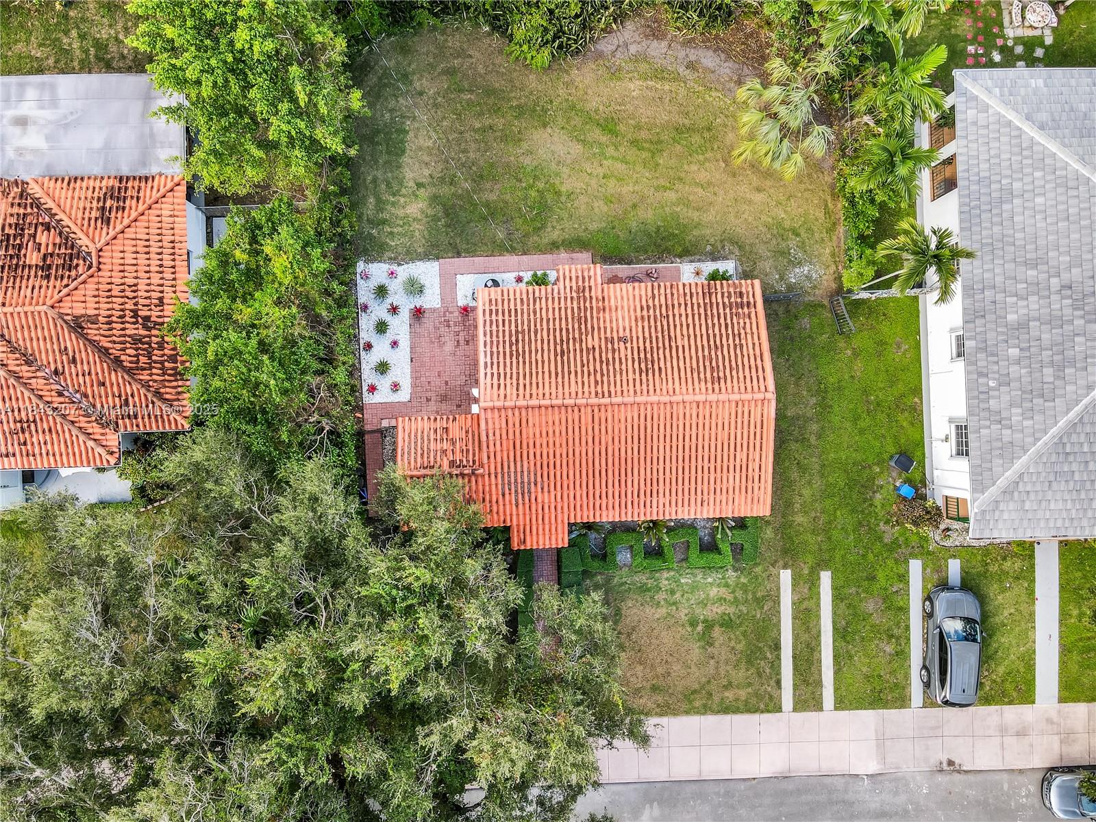 49 Alcantarra Avenue Coral Gables, FL 33134 - Photo 25 of 31