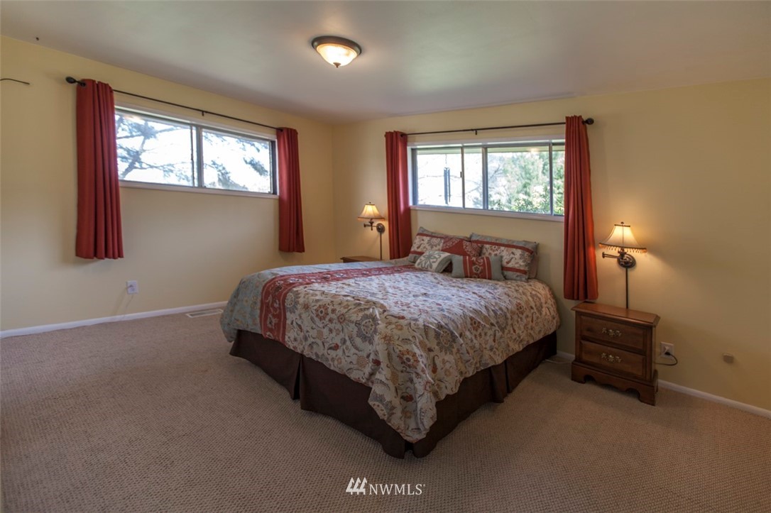 4089 Y Road Bellingham, WA 98226 - Photo 9 of 25 Gallery Image 9