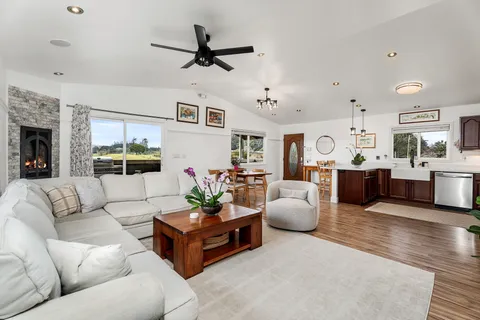 $1,100,000 | 64-276 Mamalahoa Highway, Kamuela, HI 96743