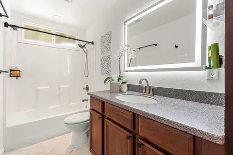 $1,100,000 | 64-276 Mamalahoa Highway, Kamuela, HI 96743