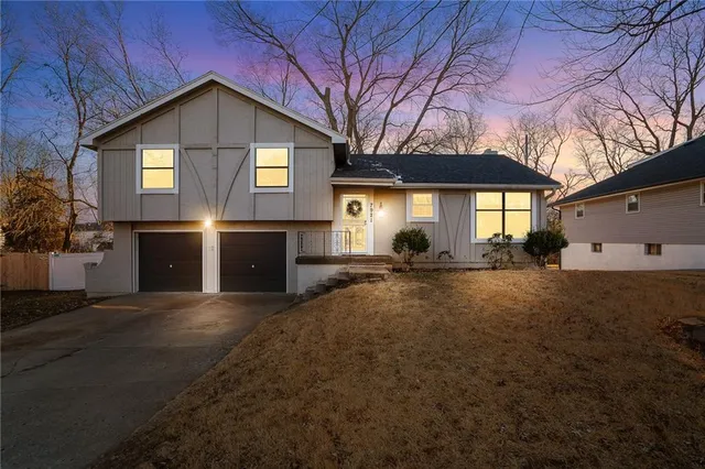 $295,000 | 7921 Yecker Avenue, Kansas City, KS 66109